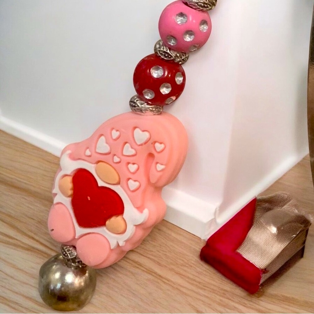 Gnome Heart Charm Bookmark Pink & Red Beaded Valentine - Picture 3 of 4